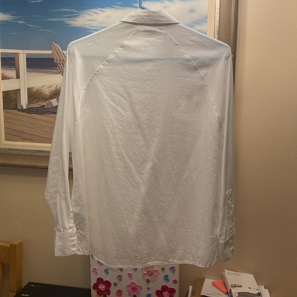 Levi’s white long sleeve button up shirt! - Picture 6 of 7